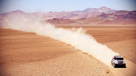 Szaleństwo na pustyni. Historia Rajdu Paryż - Dakar