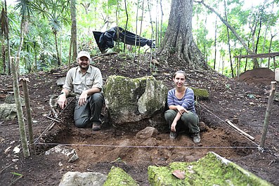 Tajemniczy świat Majów: Legendarna jaskinia (4)