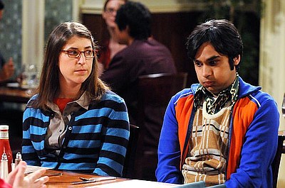 Teoria wielkiego podrywu: The Fuzzy Boots Corollary (3)