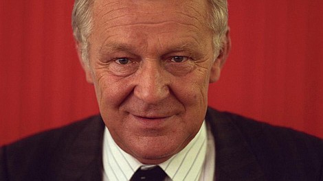 Towarzysze sekretarze oraz inni dygnitarze: Józef Cyrankiewicz. Wieczny premier albo sztuka przetrwania (2)