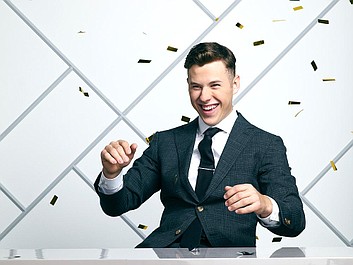 Współczesna rodzina 11: Impreza nad basenem (4)