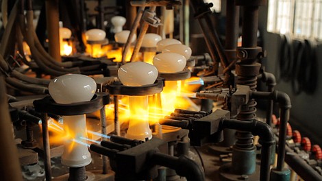 Żarówkowi ściemniacze