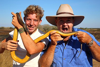 Zoologia ekstremalna: Wild Camel Chase (6)