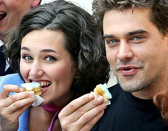 Miłość puka do drzwi (119)