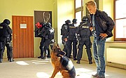Komisarz Alex: Pozdrowienia z Łodzi (1)
