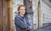 Planeta Singli. Osiem historii: Zjazd absolwentów (1)