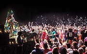 Taylor Mac: 24 dekady muzyki popularnej